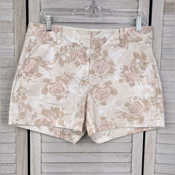 ANN TAYLOR Chino Shorts Floral Print Beige White Pink -10 - Picture 1 of 2